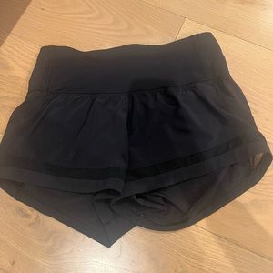 LULU BLACK SHORTS 2.5" with mesh and high waisted